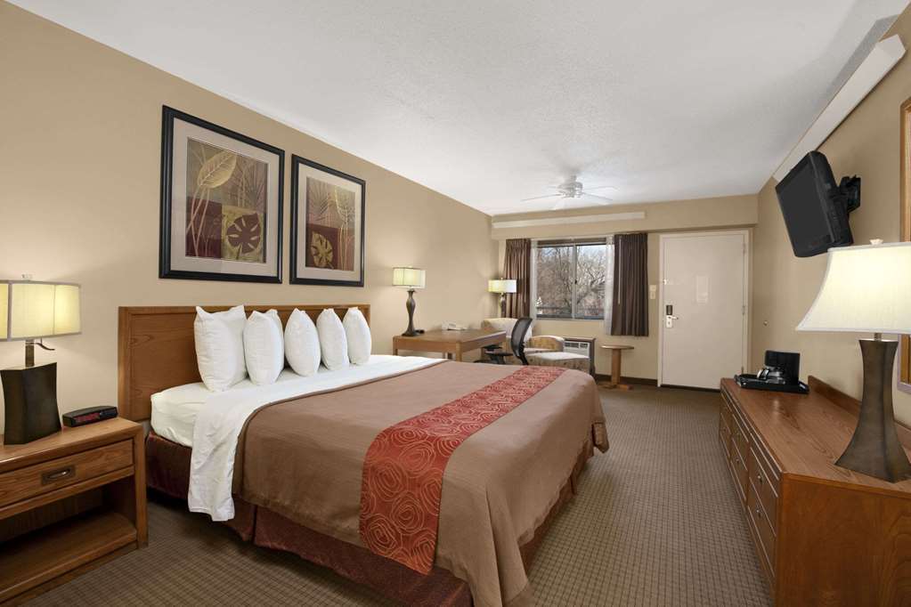 Days Inn By Wyndham Harrisburg North Rum bild